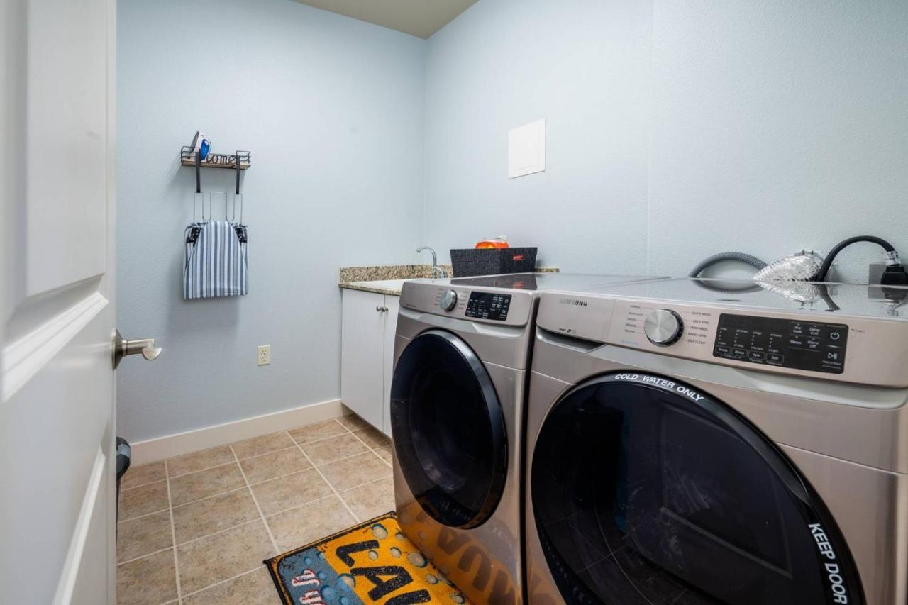 Bridgeport Condo #210 Seaside Bagian luar foto
